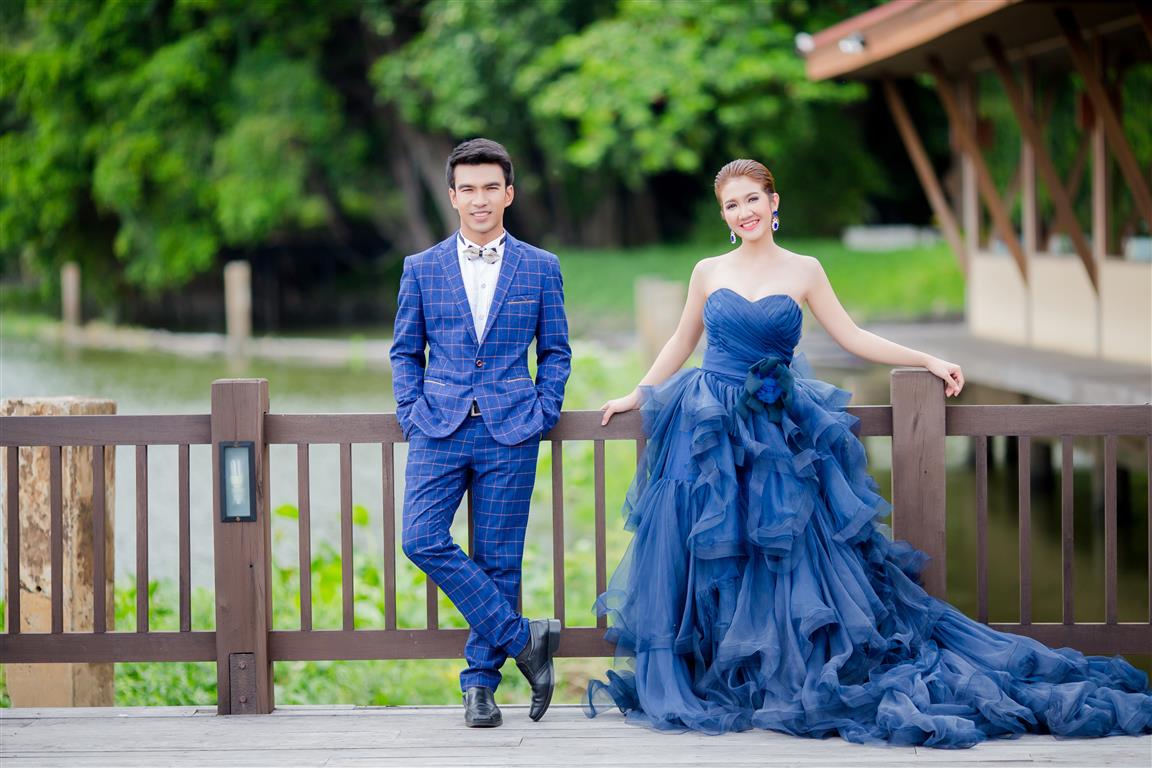 ถ่ายรูปแต่งงาน ราคาถูก รูปถ่ายแต่งงาน สตูดิโอถ่ายภาพ สาย4 เช่าอุปกรณ์จัดงานแต่ง,จัดงานแต่ง,props งานแต่ง,ตกแต่งงานแต่ง,ฉากถ่ายรูปงานแต่ง,ซุ้มดอกไม้ บริการ ถ่ายภาพพรีเวดดิ้ง /แต่งหน้า/ทำผม /เช่าชุดแต่งงาน/ชุดไทย/ชุดหมั้น/ชุดสูท/จัดงานแต่งแบบครบวงจร/เช่าอุปกรณ์งานแต่งงาน/ช่างภาพแต่งงาน สาย4