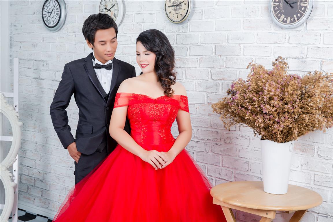 ถ่ายรูปแต่งงาน ราคาถูก รูปถ่ายแต่งงาน สตูดิโอถ่ายภาพ สาย4 เช่าอุปกรณ์จัดงานแต่ง,จัดงานแต่ง,props งานแต่ง,ตกแต่งงานแต่ง,ฉากถ่ายรูปงานแต่ง,ซุ้มดอกไม้ บริการ ถ่ายภาพพรีเวดดิ้ง /แต่งหน้า/ทำผม /เช่าชุดแต่งงาน/ชุดไทย/ชุดหมั้น/ชุดสูท/จัดงานแต่งแบบครบวงจร/เช่าอุปกรณ์งานแต่งงาน/ช่างภาพแต่งงาน สาย4