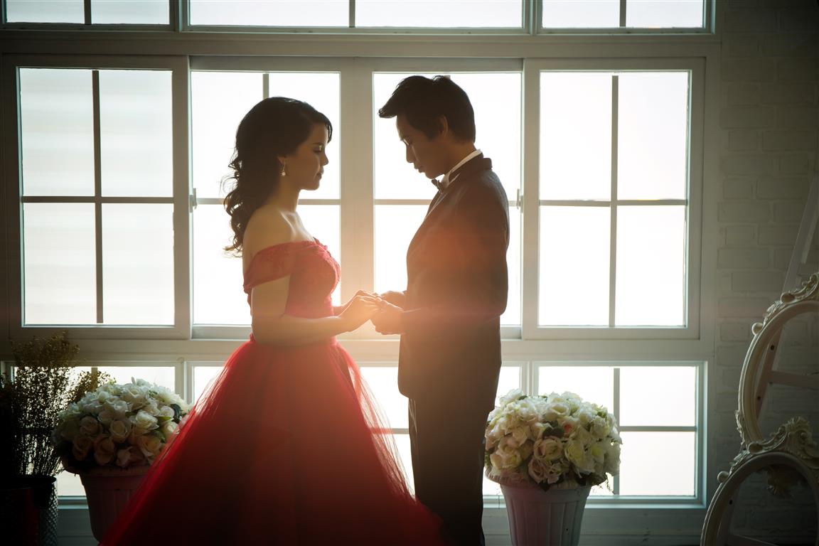 ถ่ายรูปแต่งงาน ราคาถูก รูปถ่ายแต่งงาน สตูดิโอถ่ายภาพ สาย4 เช่าอุปกรณ์จัดงานแต่ง,จัดงานแต่ง,props งานแต่ง,ตกแต่งงานแต่ง,ฉากถ่ายรูปงานแต่ง,ซุ้มดอกไม้ บริการ ถ่ายภาพพรีเวดดิ้ง /แต่งหน้า/ทำผม /เช่าชุดแต่งงาน/ชุดไทย/ชุดหมั้น/ชุดสูท/จัดงานแต่งแบบครบวงจร/เช่าอุปกรณ์งานแต่งงาน/ช่างภาพแต่งงาน สาย4