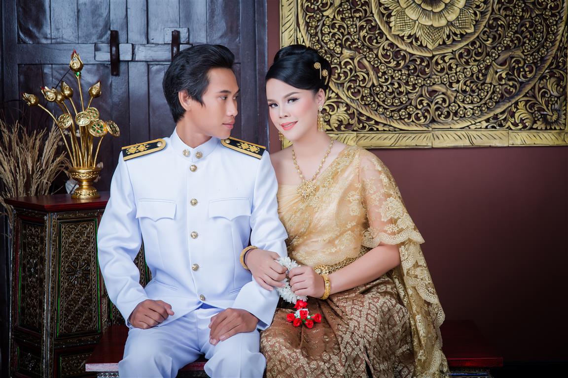 ถ่ายรูปแต่งงาน ราคาถูก รูปถ่ายแต่งงาน สตูดิโอถ่ายภาพ สาย4 เช่าอุปกรณ์จัดงานแต่ง,จัดงานแต่ง,props งานแต่ง,ตกแต่งงานแต่ง,ฉากถ่ายรูปงานแต่ง,ซุ้มดอกไม้ บริการ ถ่ายภาพพรีเวดดิ้ง /แต่งหน้า/ทำผม /เช่าชุดแต่งงาน/ชุดไทย/ชุดหมั้น/ชุดสูท/จัดงานแต่งแบบครบวงจร/เช่าอุปกรณ์งานแต่งงาน/ช่างภาพแต่งงาน สาย4