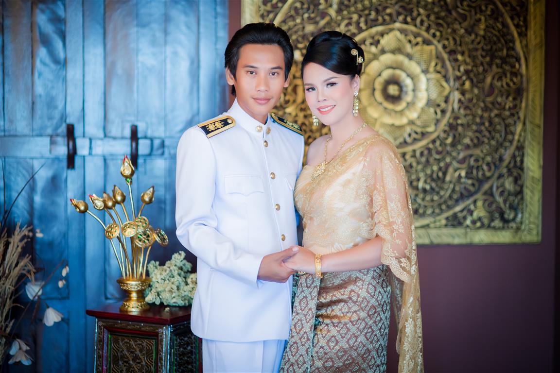 ถ่ายรูปแต่งงาน ราคาถูก รูปถ่ายแต่งงาน สตูดิโอถ่ายภาพ สาย4 เช่าอุปกรณ์จัดงานแต่ง,จัดงานแต่ง,props งานแต่ง,ตกแต่งงานแต่ง,ฉากถ่ายรูปงานแต่ง,ซุ้มดอกไม้ บริการ ถ่ายภาพพรีเวดดิ้ง /แต่งหน้า/ทำผม /เช่าชุดแต่งงาน/ชุดไทย/ชุดหมั้น/ชุดสูท/จัดงานแต่งแบบครบวงจร/เช่าอุปกรณ์งานแต่งงาน/ช่างภาพแต่งงาน สาย4