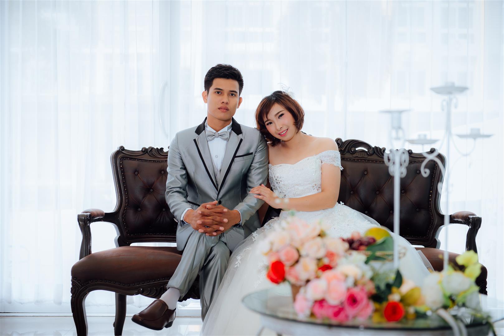ถ่ายรูปแต่งงาน ราคาถูก รูปถ่ายแต่งงาน สตูดิโอถ่ายภาพ สาย4 เช่าอุปกรณ์จัดงานแต่ง,จัดงานแต่ง,props งานแต่ง,ตกแต่งงานแต่ง,ฉากถ่ายรูปงานแต่ง,ซุ้มดอกไม้ บริการ ถ่ายภาพพรีเวดดิ้ง /แต่งหน้า/ทำผม /เช่าชุดแต่งงาน/ชุดไทย/ชุดหมั้น/ชุดสูท/จัดงานแต่งแบบครบวงจร/เช่าอุปกรณ์งานแต่งงาน/ช่างภาพแต่งงาน สาย4