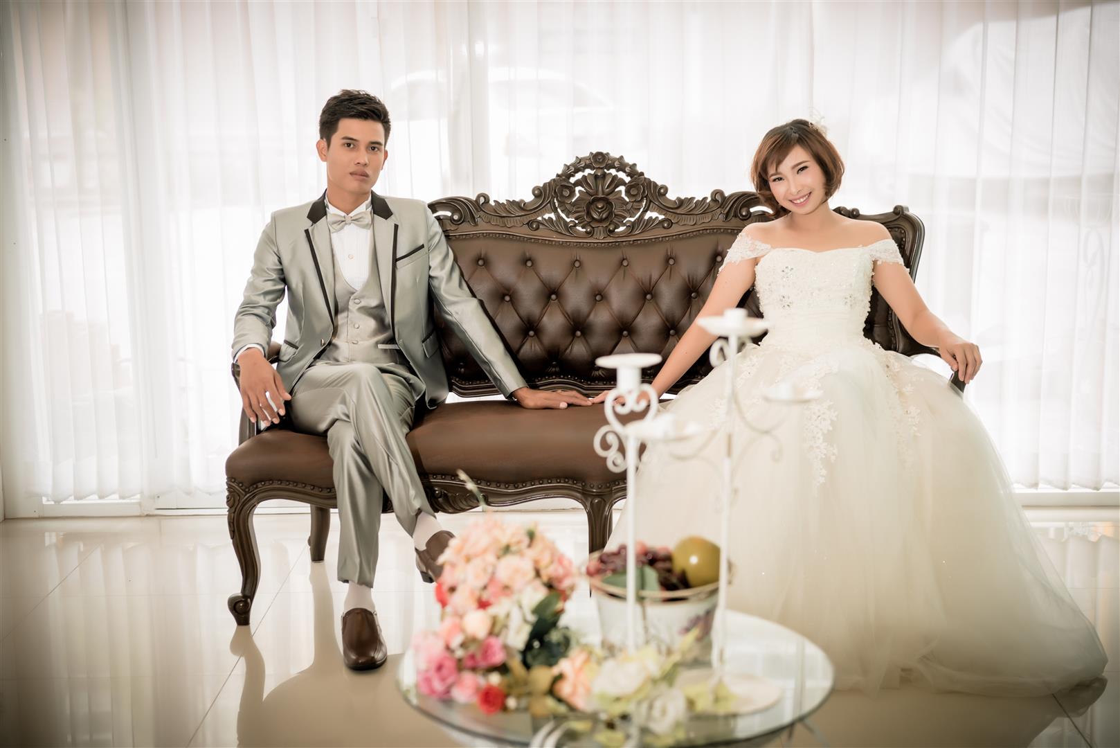 ถ่ายรูปแต่งงาน ราคาถูก รูปถ่ายแต่งงาน สตูดิโอถ่ายภาพ สาย4 เช่าอุปกรณ์จัดงานแต่ง,จัดงานแต่ง,props งานแต่ง,ตกแต่งงานแต่ง,ฉากถ่ายรูปงานแต่ง,ซุ้มดอกไม้ บริการ ถ่ายภาพพรีเวดดิ้ง /แต่งหน้า/ทำผม /เช่าชุดแต่งงาน/ชุดไทย/ชุดหมั้น/ชุดสูท/จัดงานแต่งแบบครบวงจร/เช่าอุปกรณ์งานแต่งงาน/ช่างภาพแต่งงาน สาย4