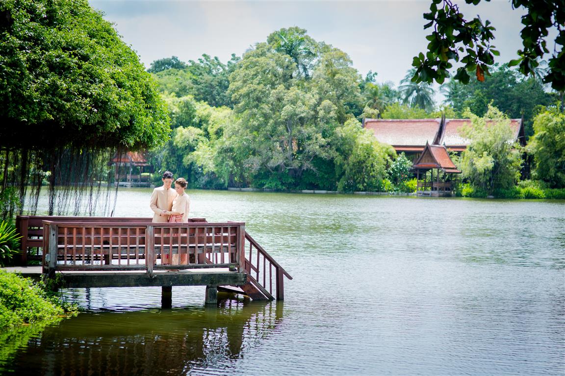 ถ่ายรูปแต่งงาน ราคาถูก รูปถ่ายแต่งงาน สตูดิโอถ่ายภาพ สาย4 เช่าอุปกรณ์จัดงานแต่ง,จัดงานแต่ง,props งานแต่ง,ตกแต่งงานแต่ง,ฉากถ่ายรูปงานแต่ง,ซุ้มดอกไม้ บริการ ถ่ายภาพพรีเวดดิ้ง /แต่งหน้า/ทำผม /เช่าชุดแต่งงาน/ชุดไทย/ชุดหมั้น/ชุดสูท/จัดงานแต่งแบบครบวงจร/เช่าอุปกรณ์งานแต่งงาน/ช่างภาพแต่งงาน สาย4