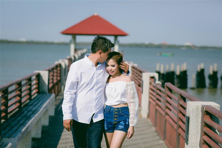 ถ่ายรูปแต่งงาน ชุดไทย ชุดเจ้าสาว เช่าชุดแต่งงาน ถ่ายรูปแต่งงานราคาถูก ถ่ายภาพ แต่งงาน ถ่ายรูป ร้านถ่ายรูปแต่งงาน สตูดิโอ ร้านเวดดิ้งนครปฐม