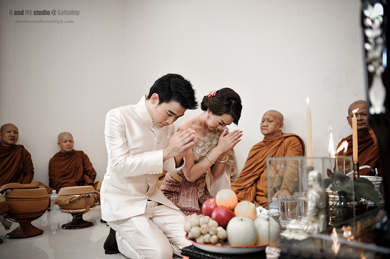 U And Me Studio @ สัตหีบ , ประเพณีการแต่งงาน , ประเพณีการแต่งงานแบบไทย , การจัดงานแต่งงานแบบไทย , ชุดพิธีงาน , พิธีงานแต่งงาน , จัดงานแต่งงาน , แต่งงาน , งานแต่งงาน , ชุดแค่งงานพิธีเช้า , การแต่งงาน พิธีเช้า , พิธีพานขันหมาก , งานแต่งงาน สัตหีบ , สตูดิโอ สัตหีบ , ชุดแต่งงาน สัตหีบ