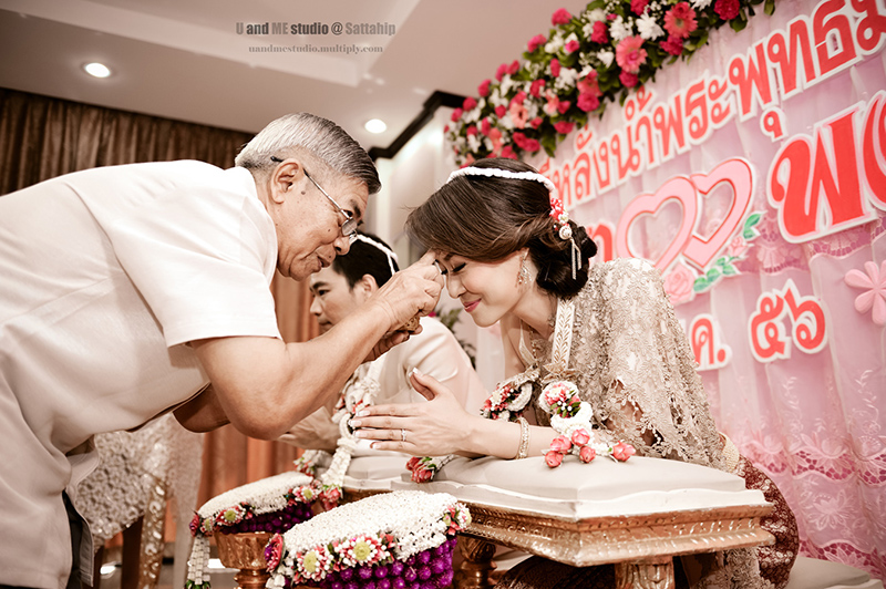 U And Me Studio @ สัตหีบ , ประเพณีการแต่งงาน , ประเพณีการแต่งงานแบบไทย , การจัดงานแต่งงานแบบไทย , ชุดพิธีงาน , พิธีงานแต่งงาน , จัดงานแต่งงาน , แต่งงาน , งานแต่งงาน , ชุดแค่งงานพิธีเช้า , การแต่งงาน พิธีเช้า , พิธีพานขันหมาก , งานแต่งงาน สัตหีบ , สตูดิโอ สัตหีบ , ชุดแต่งงาน สัตหีบ