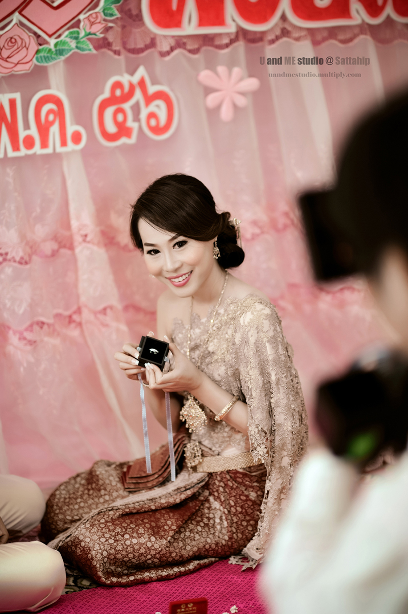 U And Me Studio @ สัตหีบ , ประเพณีการแต่งงาน , ประเพณีการแต่งงานแบบไทย , การจัดงานแต่งงานแบบไทย , ชุดพิธีงาน , พิธีงานแต่งงาน , จัดงานแต่งงาน , แต่งงาน , งานแต่งงาน , ชุดแค่งงานพิธีเช้า , การแต่งงาน พิธีเช้า , พิธีพานขันหมาก , งานแต่งงาน สัตหีบ , สตูดิโอ สัตหีบ , ชุดแต่งงาน สัตหีบ