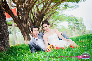 วีเวดดิ้ง สตูดิโอ ภูเก็ต , สตูดิโอ , สตูดิโอแต่งงาน , สตูดิโอแต่งงาน ภูเก็ต , ถ่ายรูปแต่งงาน , ถ่ายพรีเวดดิ้ง ภูเก็ต , Pre wedding , ถ่ายภาพแต่งงาน , ถ่ายภาพรับปริญญา , ถ่ายภาพครอบครัว , ตัดเช่า ,ตัดซื้อ ,ให้เช่า ชุดไทย, ชุดแต่งงาน  , การ์ดเชิญ และของชำร่วย ราคาถูก , เช่าชุดแต่งงาน ภูเก็ต , ของชำร่วยภูเก็ต ,  แต่งหน้า ทำผม , ถ่ายภาพนิ่งและวีดีโอ , แต่งงาน ภูเก็ต